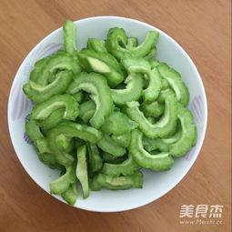 凉瓜晒干刷碗可以吃吗视频,揭秘传统清洁方法的神奇效果