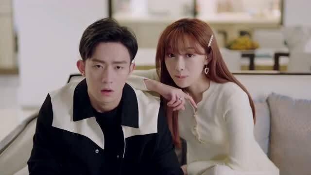 吃瓜视频情侣,甜蜜互动！吃瓜视频情侣日常甜蜜瞬间大揭秘